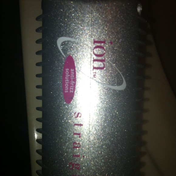 Ion anti frizz flat irons