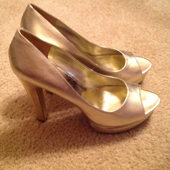 Gold Nine West heels