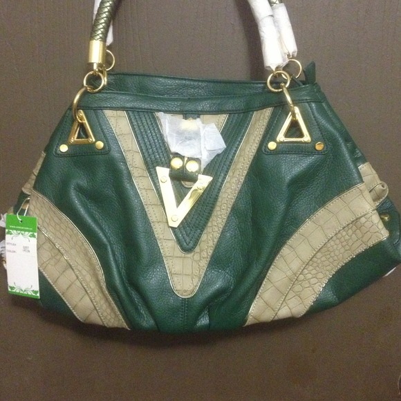 New green hand bag