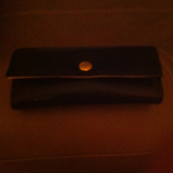 Black leather ring & earrings holder