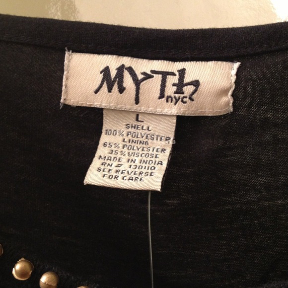 ❌SOLD❌ Black shirt - Picture 2 of 3