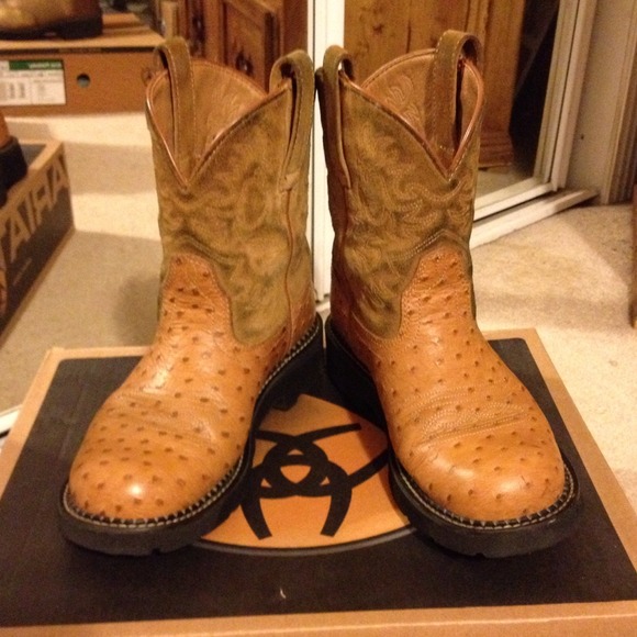 ~ Western Boots~ reserved for raelove88