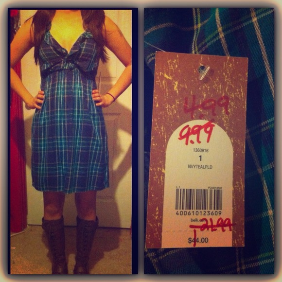 Dress - Picture 1 of 1