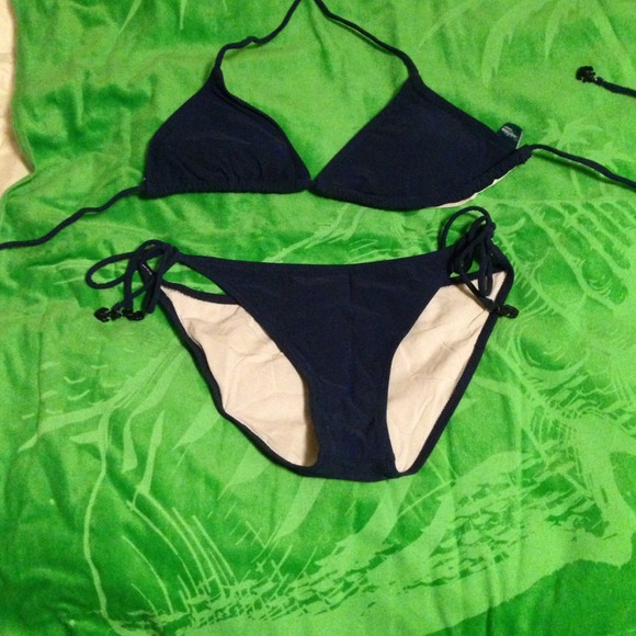 Fully lined string bikini