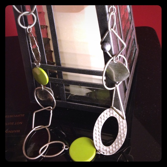 Necklace - Picture 1 of 2