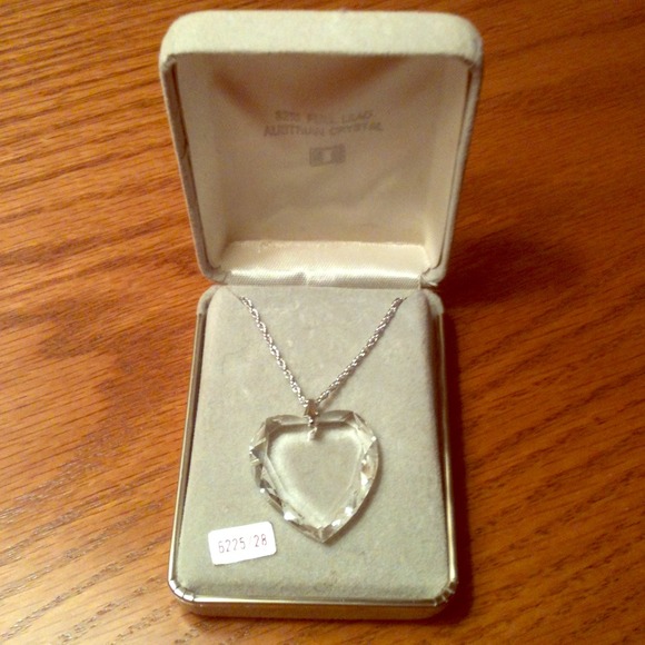 Price reduced!!Austrian crystal heart necklace