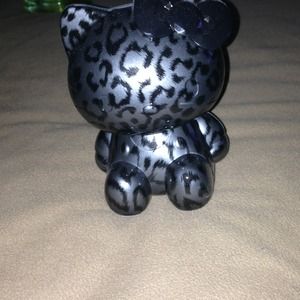 Sold 💥💥New hello kitty brushes and holder