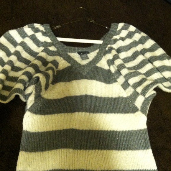 Sweater top worn twice