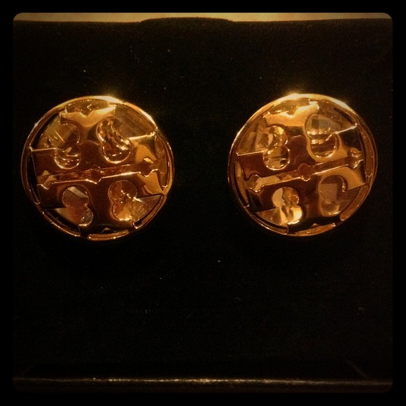 Tory Burch inspired earrings...