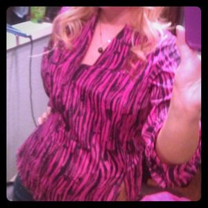 Pink and black static print top!