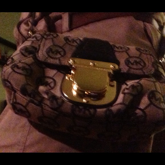 👍Authentic👍 MK Michael Kors cross body