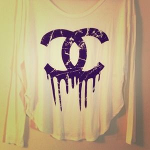 White long sleeve T-shirt