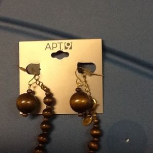 Set earrings n necklace