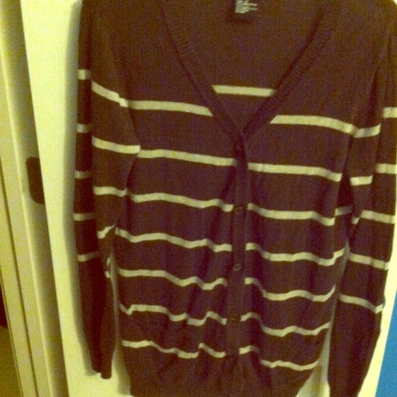 Vertical stripped cardigan