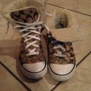 ⬇R E D U C E D⬇ Authentic Coach Shoes