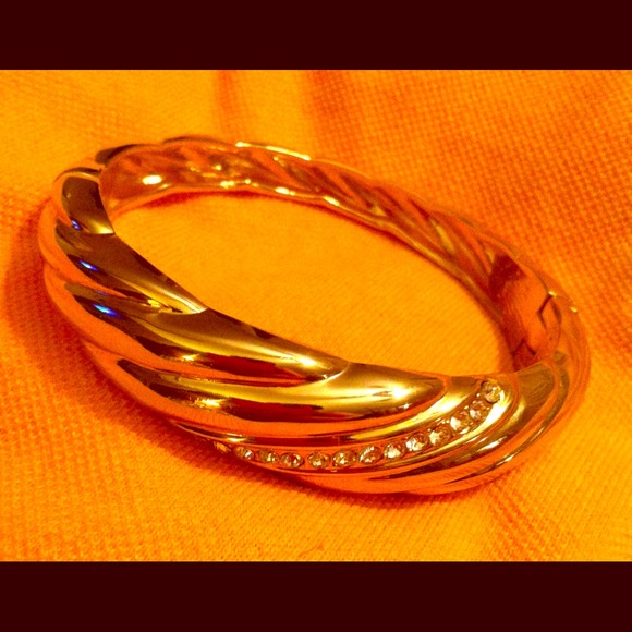 Costume braclet