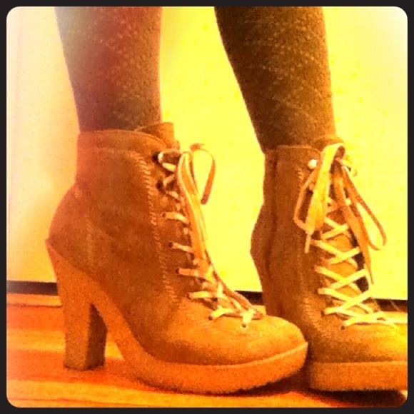 Chunky side zip boots