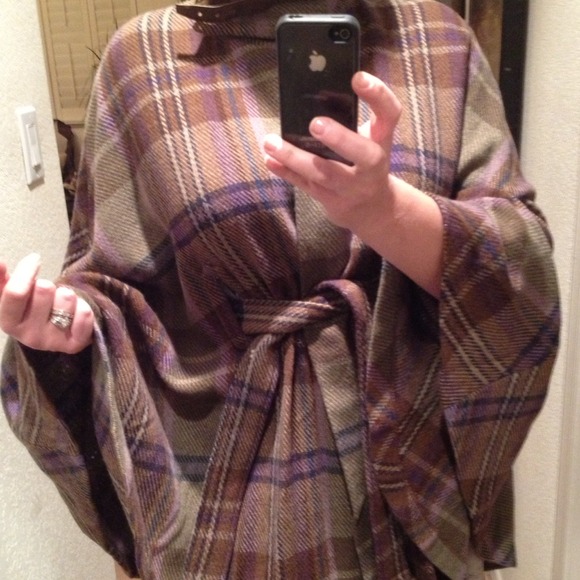 SOLD **** Ralph Lauren Cape/poncho