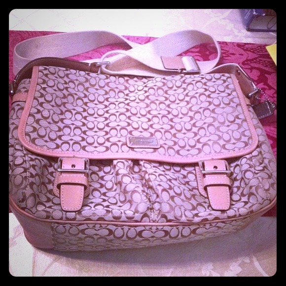 💢REDUCED💢AUTHENTIC COACH MESSENGER BAG