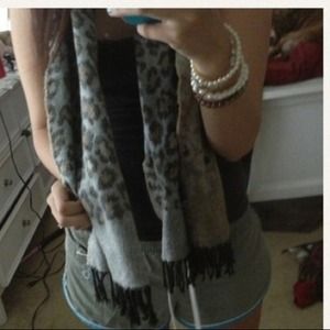 Leopard print scarf
