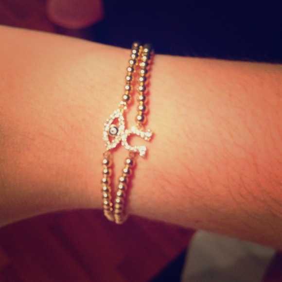 2,14k gold bracelets 25$ EACH.