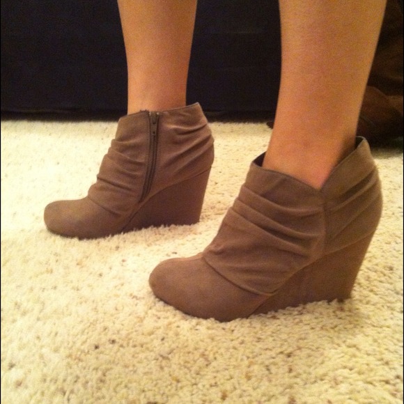 dollhouse Boots - SOLD LOCALLY Cute tan booties