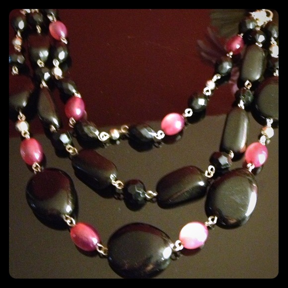 Necklace - Picture 1 of 2