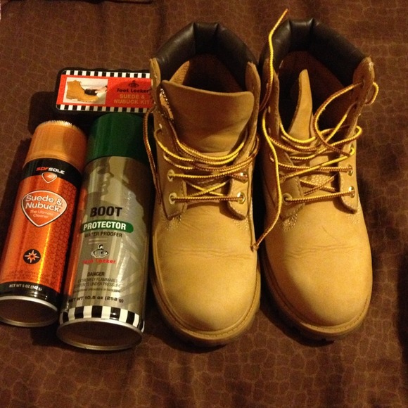 **SOLD**Timberland boots size 3 just cleaned