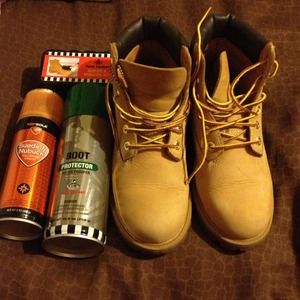 **SOLD**Timberland boots size 3 just cleaned