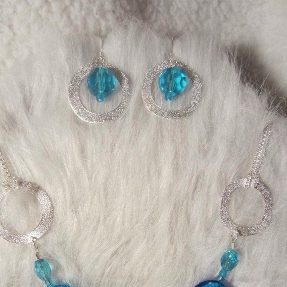 Jewelry set - Picture 1 of 2