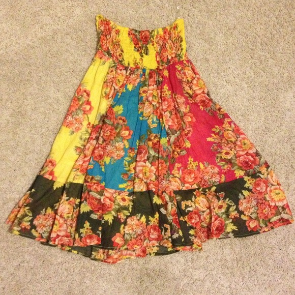 Size small flirty flowered dress