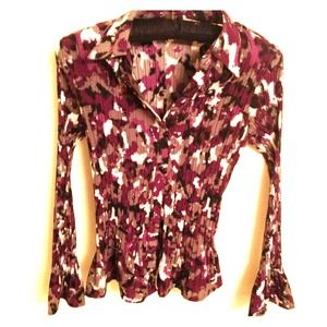 SOLD in bundle**** NWT Flattering button down top