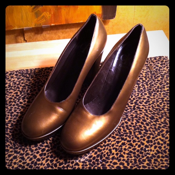 Calvin Klein bronze/gold platform pump.