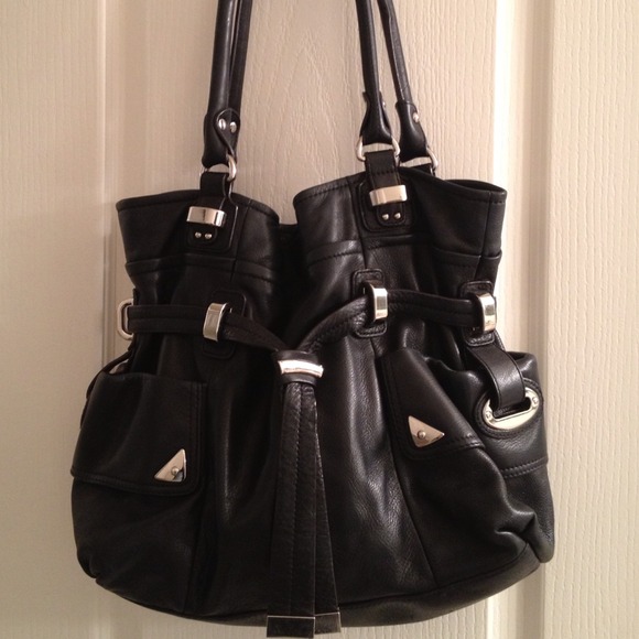 B Makowsky designer black leather purse.