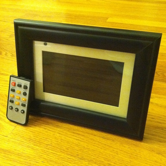 Digital Photo Frame. ⚠SOLD⚠ - Picture 2 of 4