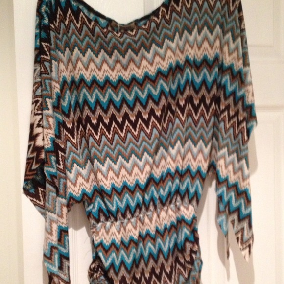 Patterned Tunic - Picture 3 of 3