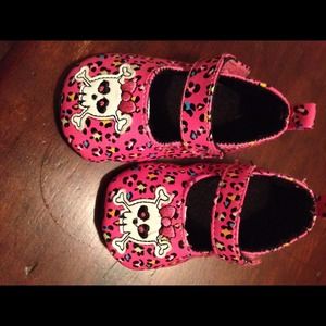 Skull head baby shoes