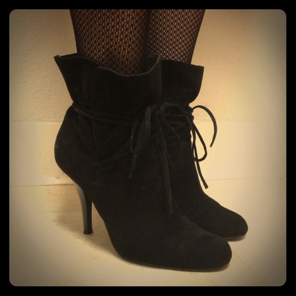 REDUCED PRiCE!! Calvin Klein Suede Boots