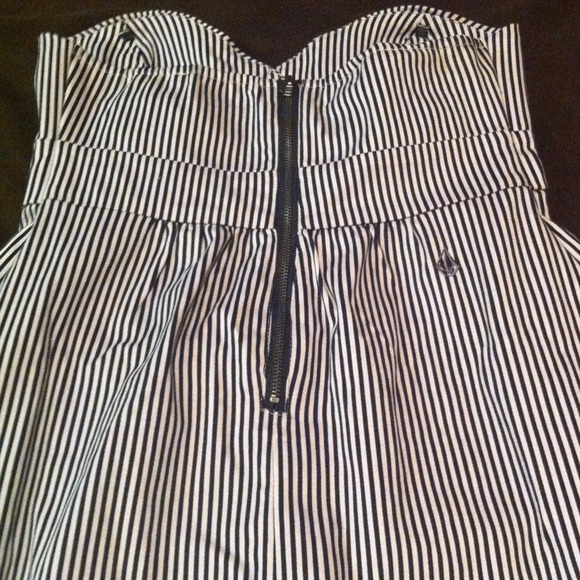 Volcom dress - Picture 2 of 3