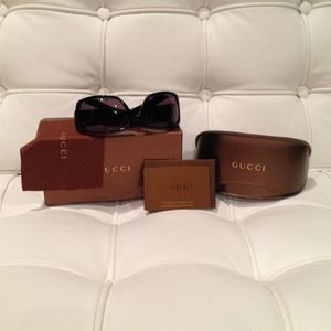 Gucci sunglasses ( reserved)