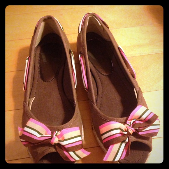 Brown Flat Peep Toe