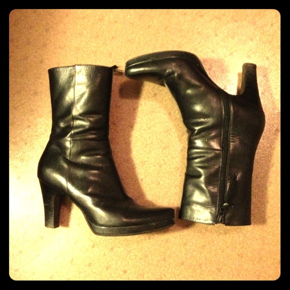 Ankle boots