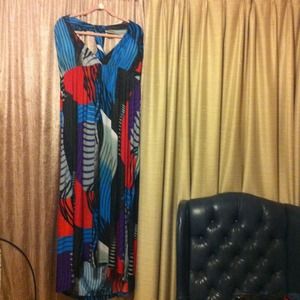 Multi-colored printed maxi dress; Sz: 3x; NWT