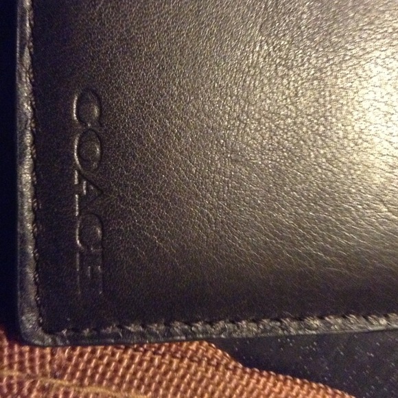 Brand new never used Men COACH wallet - Picture 2 of 4