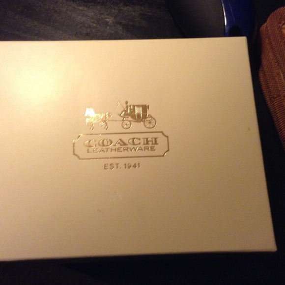 Brand new never used Men COACH wallet - Picture 4 of 4