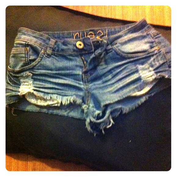 Short shorts