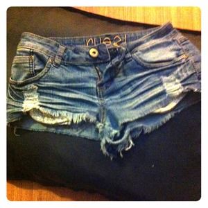 Short shorts
