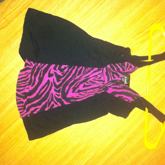 Top - Picture 2 of 2