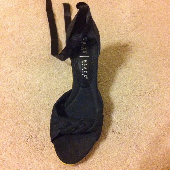 White house black market black silk wedge