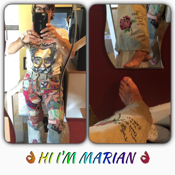 VINTAGE JEWELRY AND CLOTHING - Picture 6 of 16